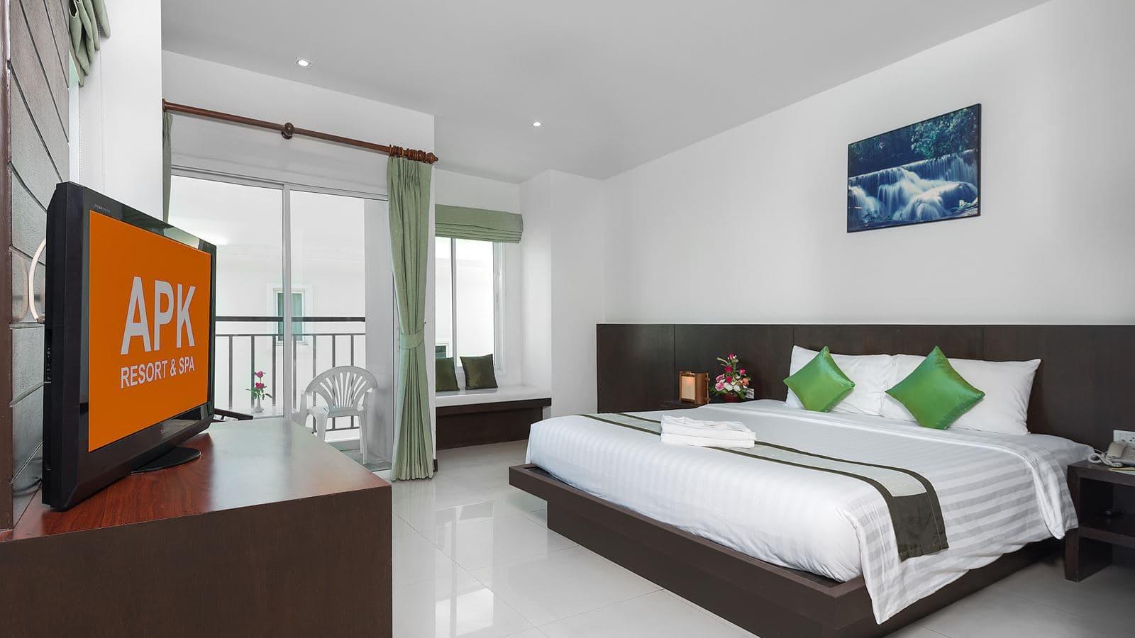 rooms-deluxe-room