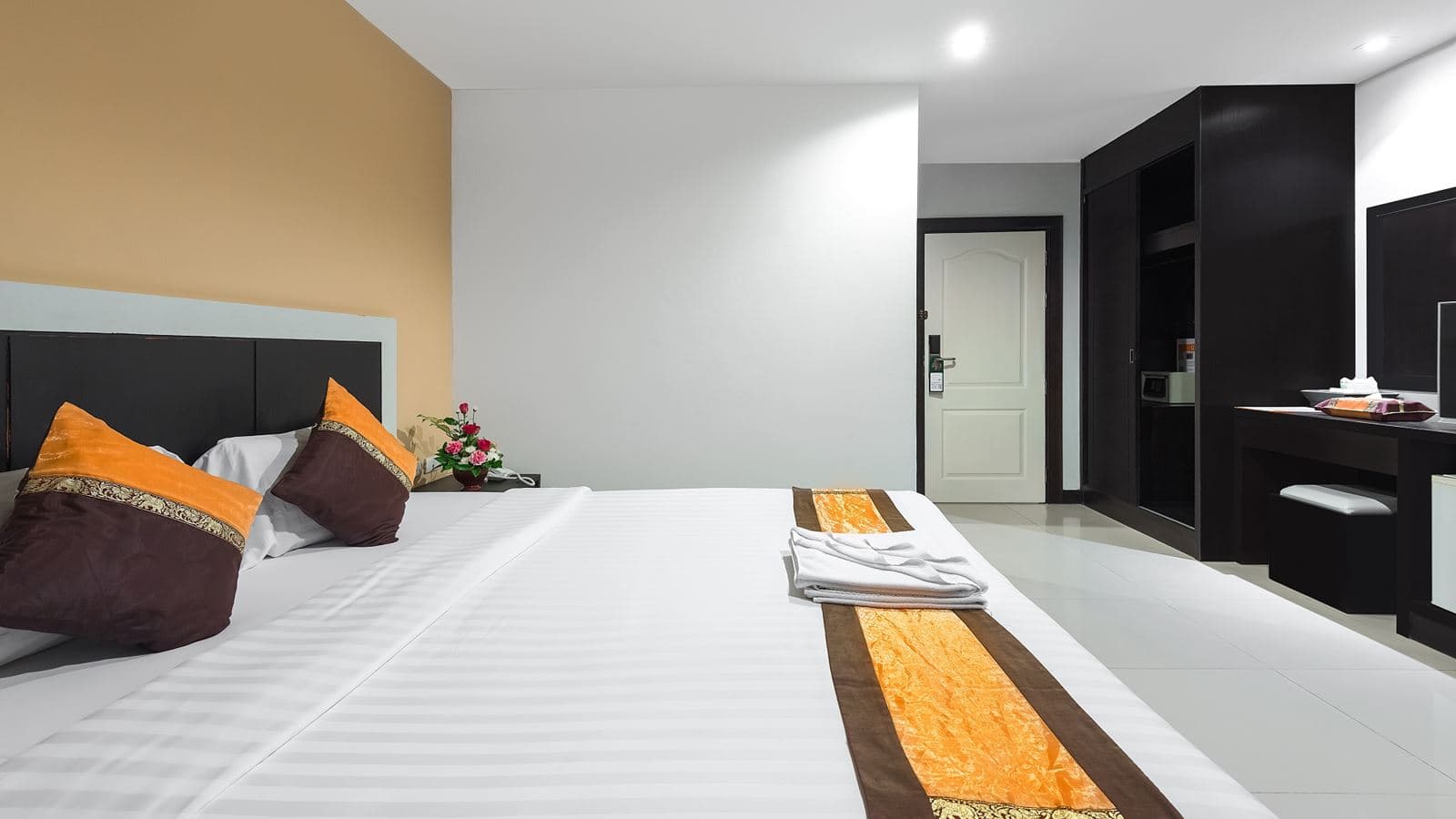 rooms-economy-room