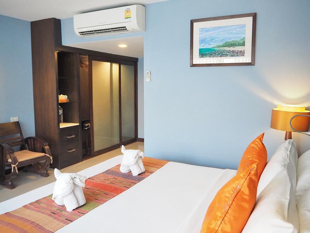 rooms-deluxe-room