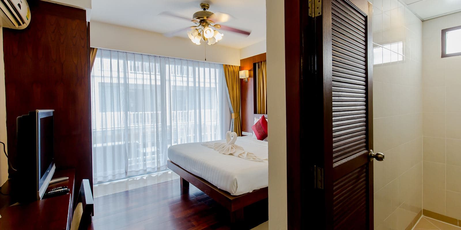 rooms-classic-room