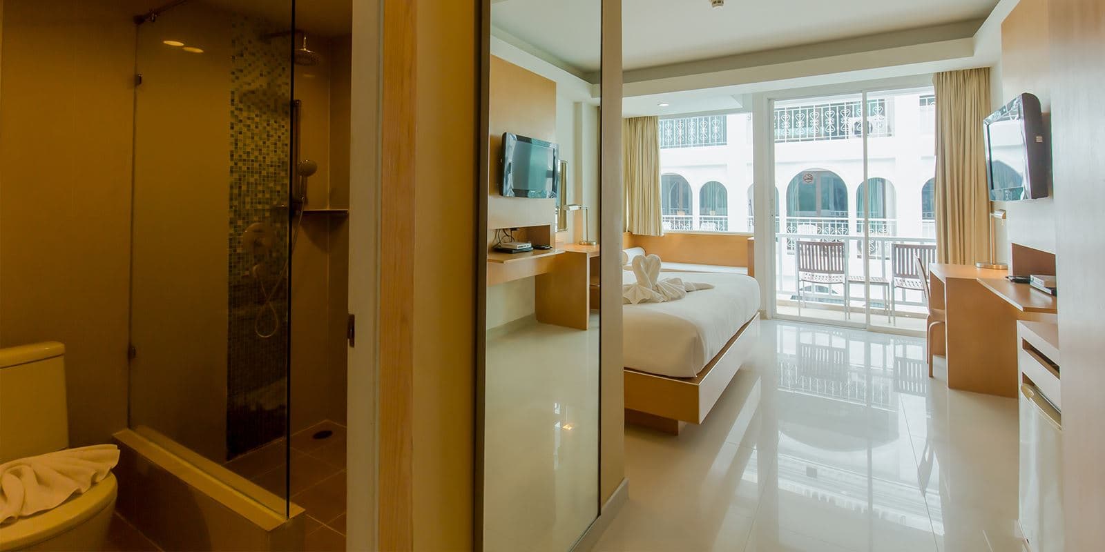rooms-superior-room