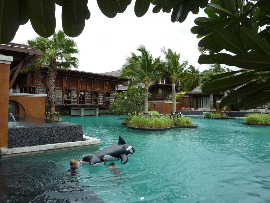 pools-outdoor-pool