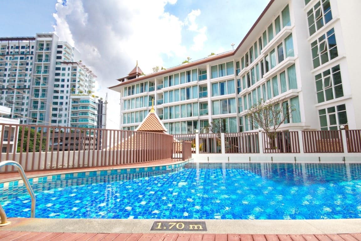 pools-outdoor-pool