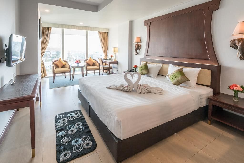 rooms-superior-room