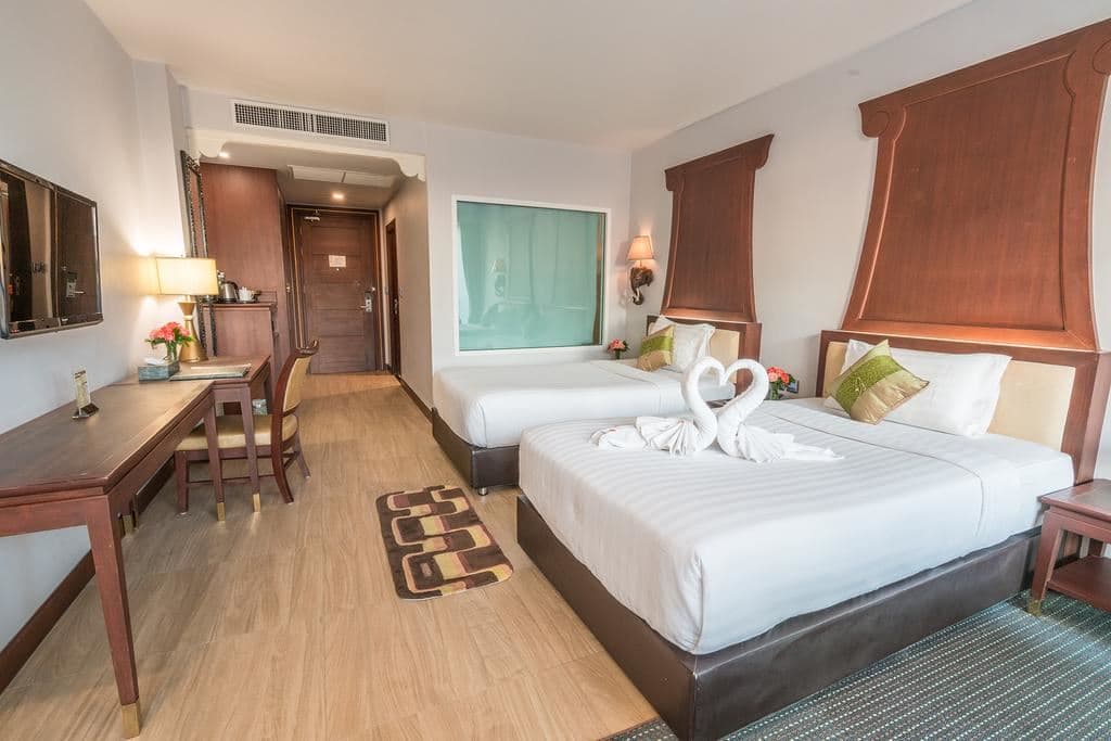 rooms-superior-room