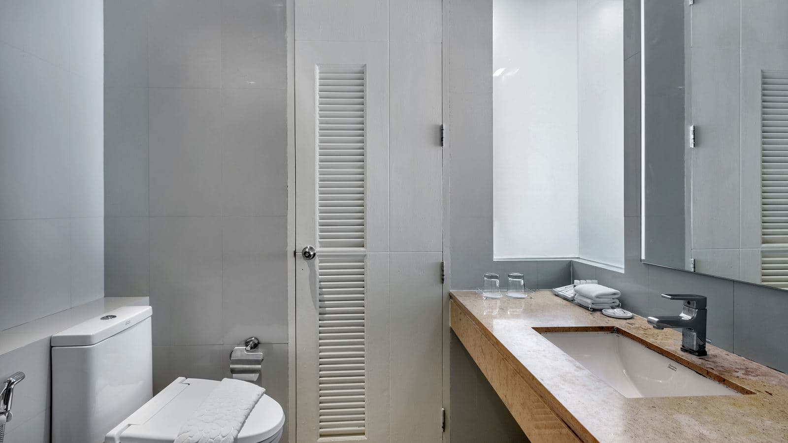 rooms-view-pent-balcony