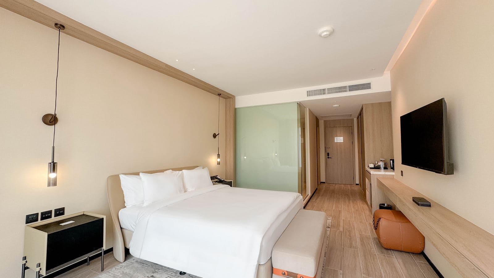 rooms-studio-room