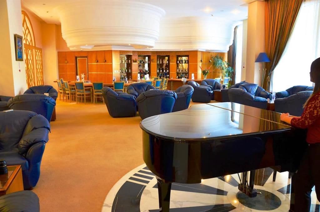 bars-piano-bar