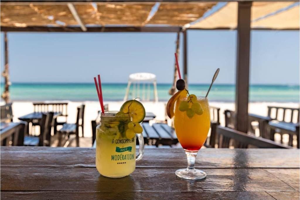 bars-beach-bar