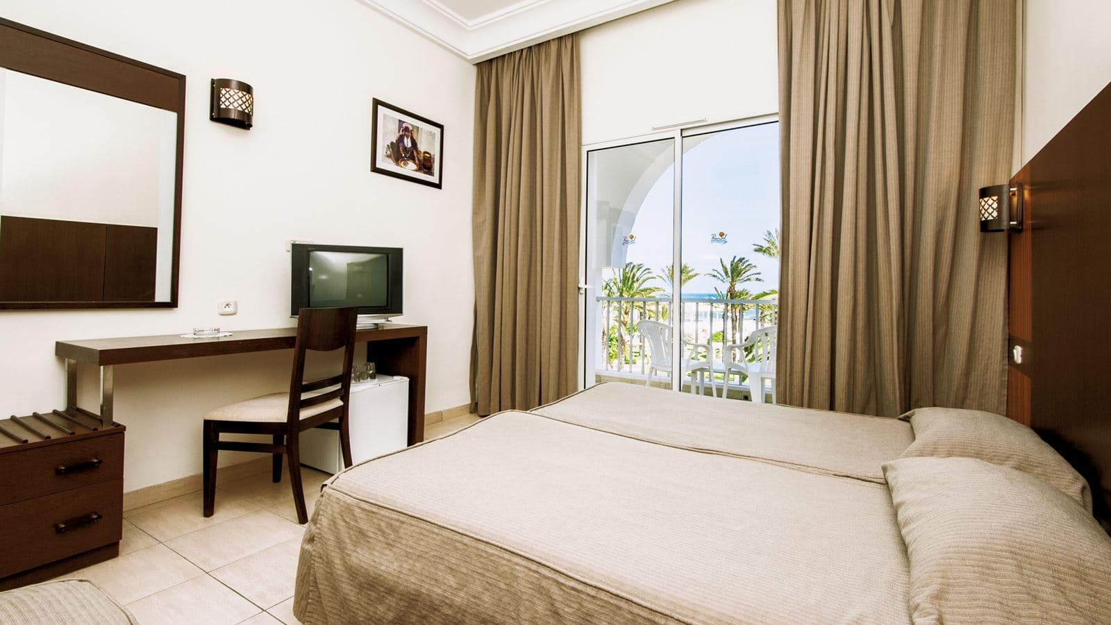 rooms-double-standard-room-seaview