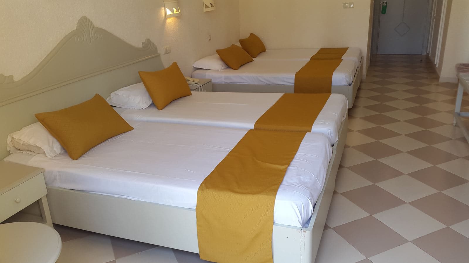 rooms-room-quad