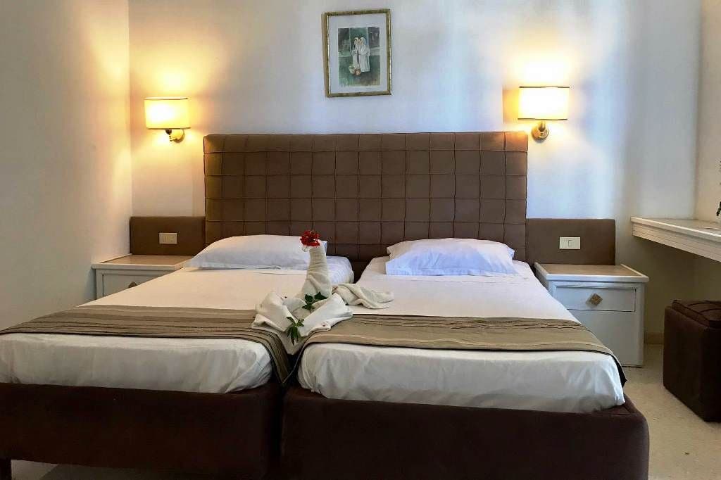 rooms-room-standard