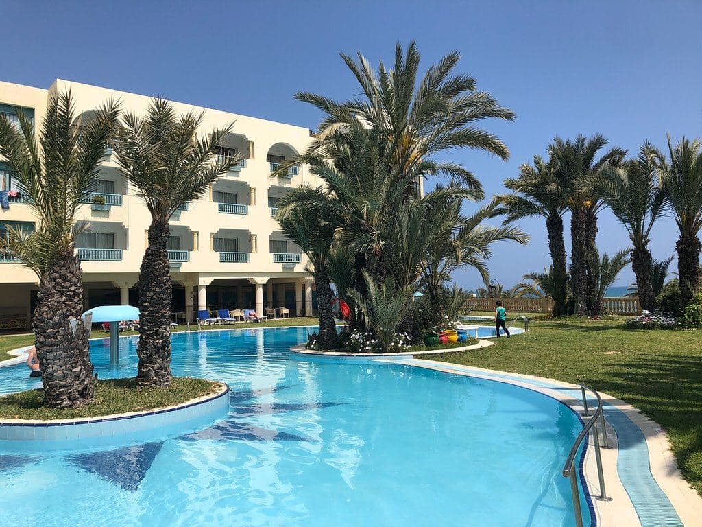 pools-outdoor-pool
