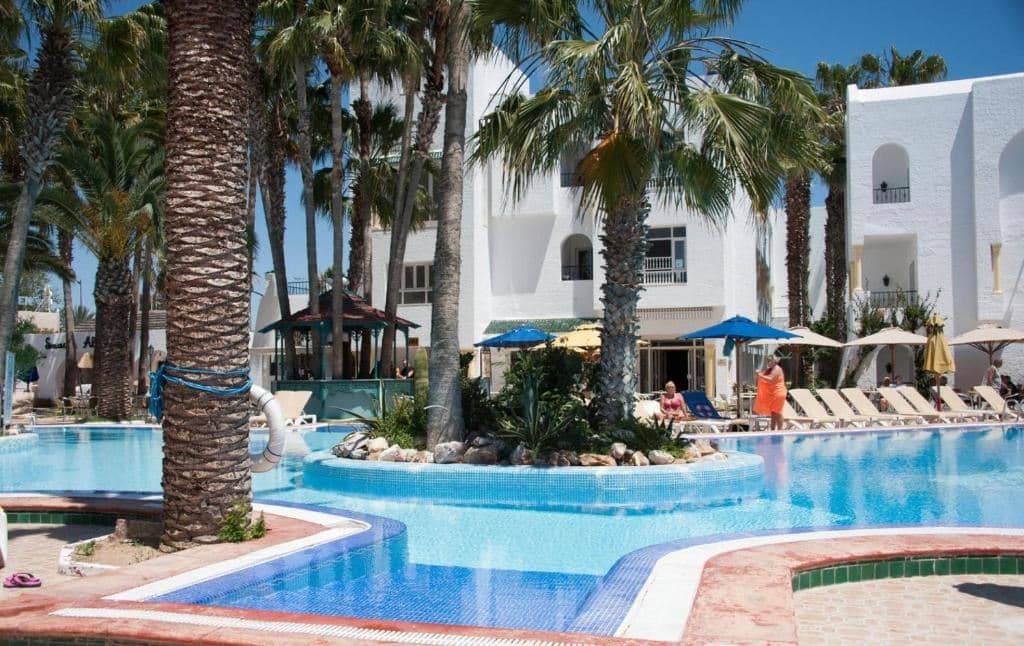 pools-outdoor-pool