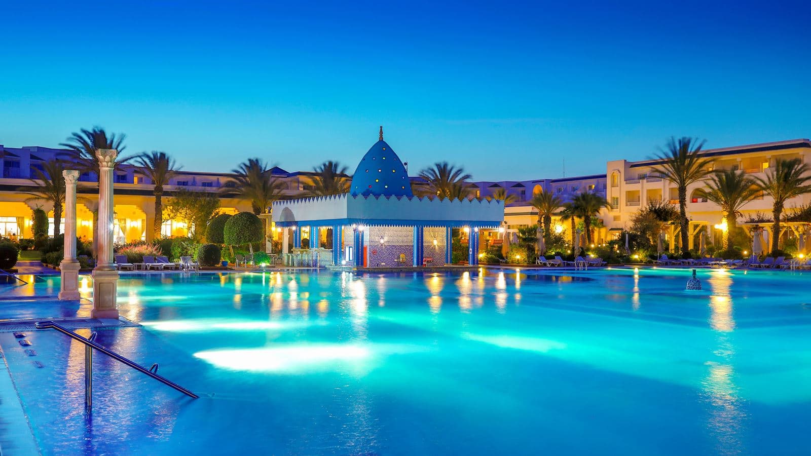 pools-outdoor-pool