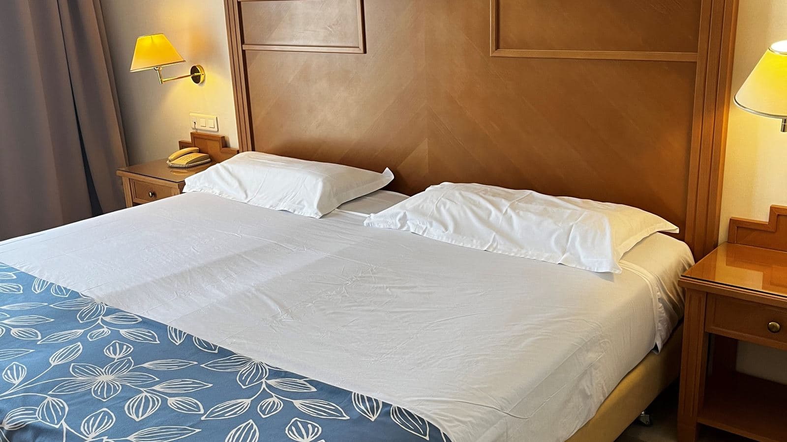 rooms-standard-room-seaview