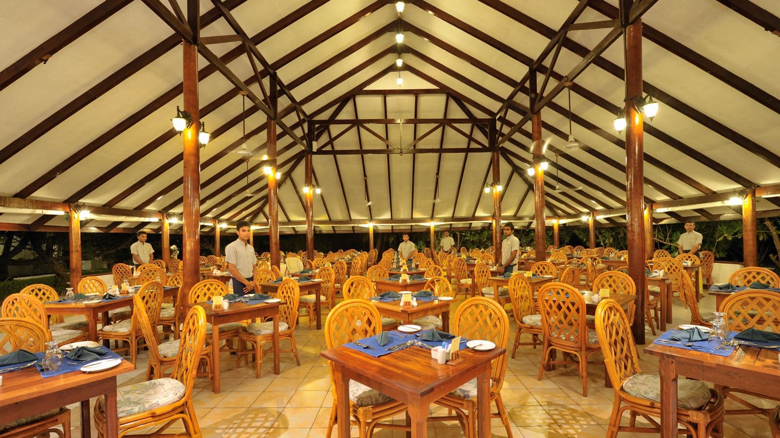 restaurants-farivalhu
