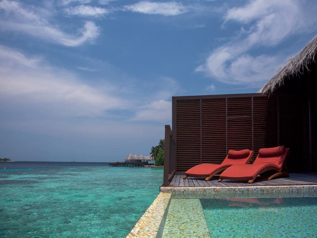 rooms-water-villa-with-pool