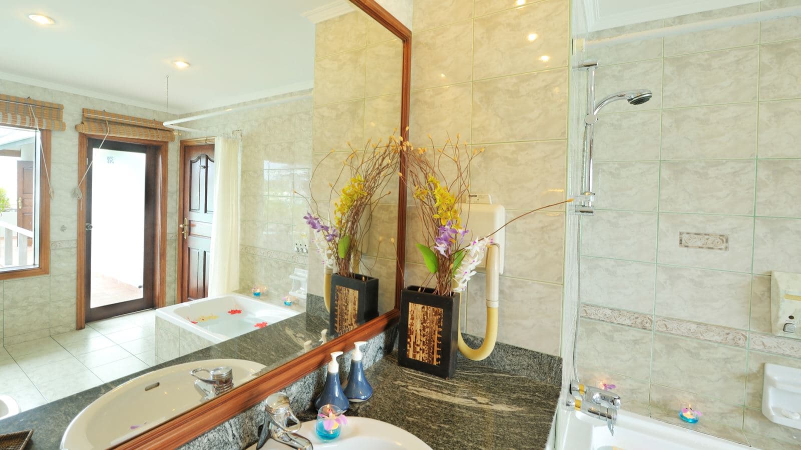 rooms-water-villa