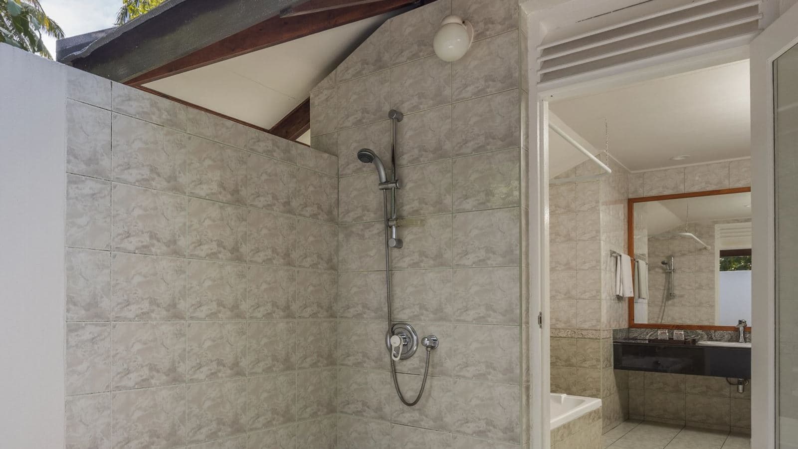 rooms-island-villa