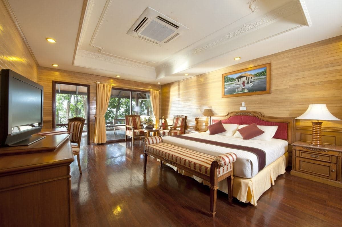 rooms-two-bedroom-beach-pool-residence