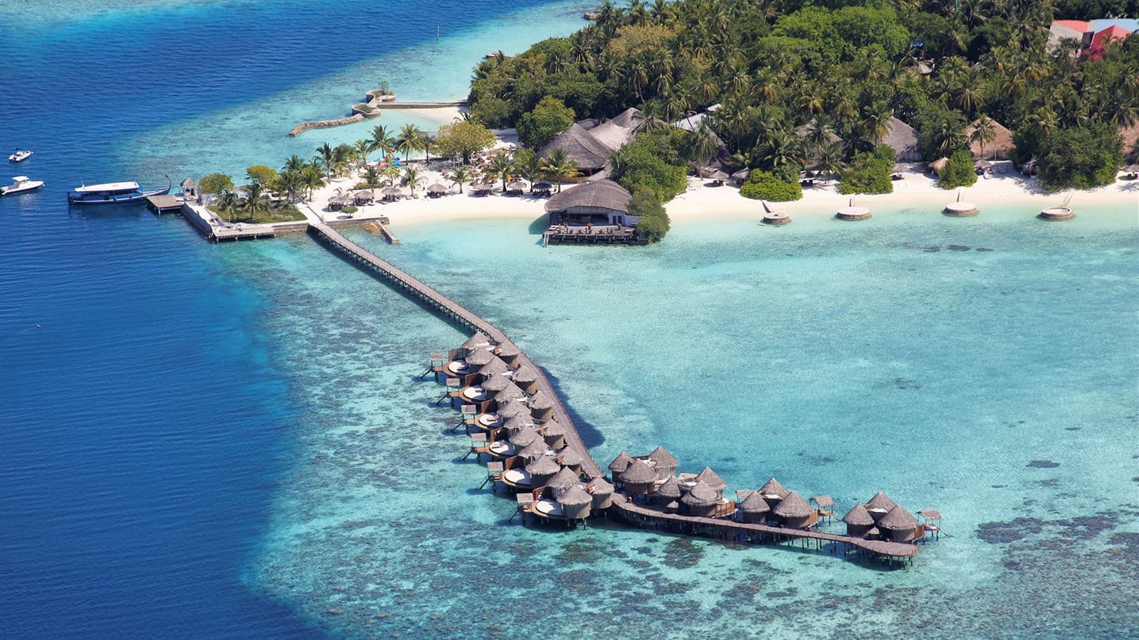rooms-family-water-villa