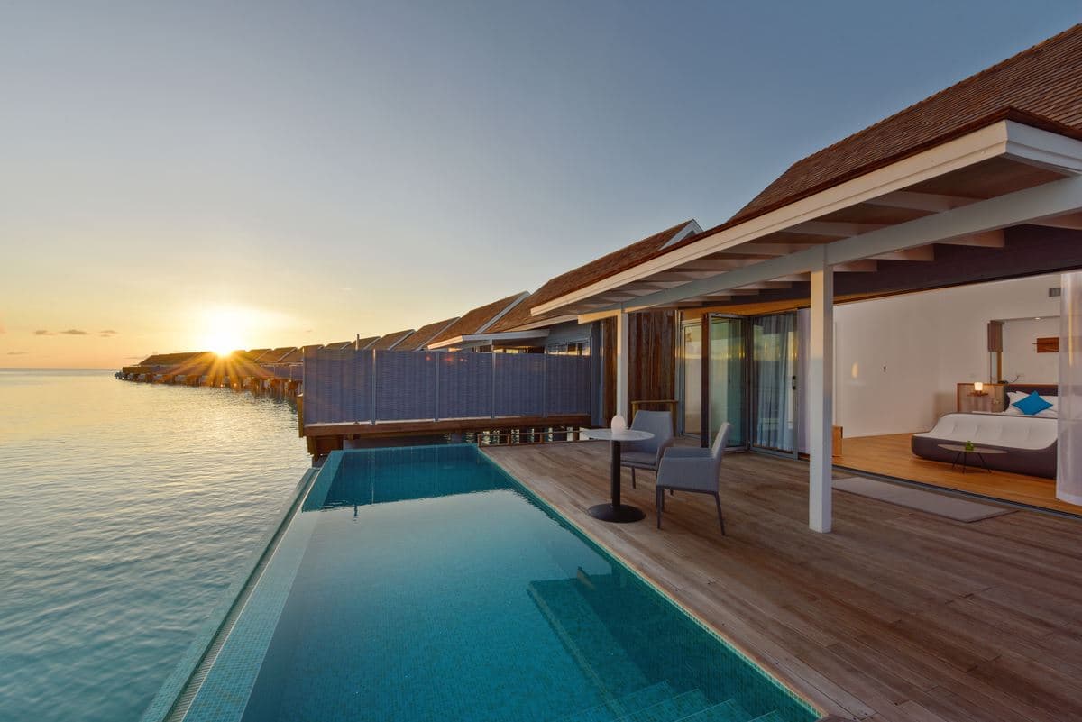 rooms-thundi-water-villa-with-pool