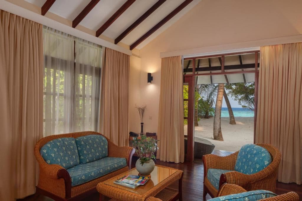 rooms-honeymoon-suite