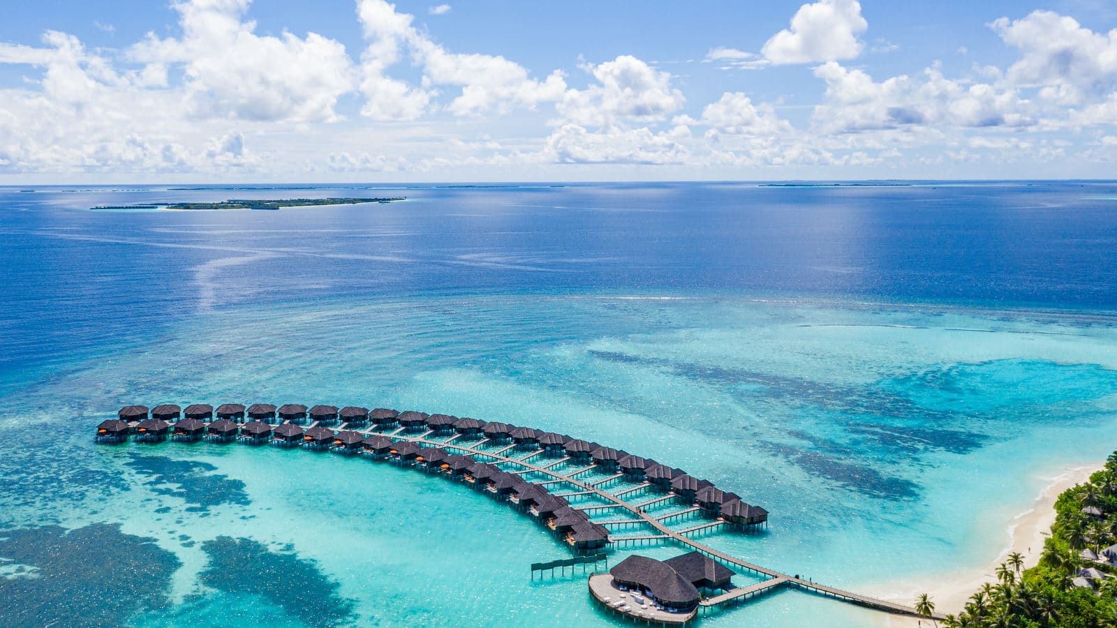 rooms-water-villa
