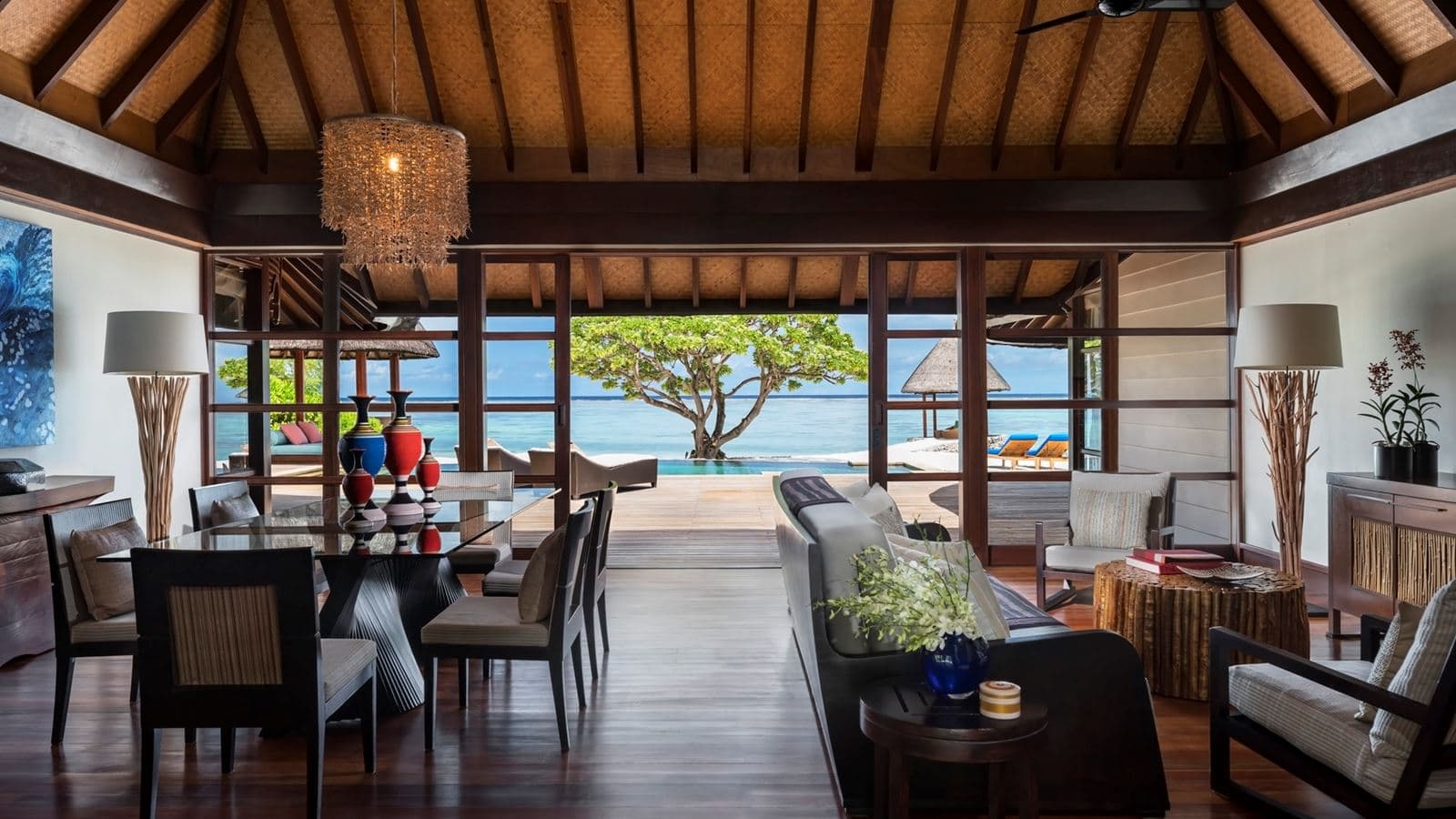 rooms-two-bedroom-royal-beach-villa