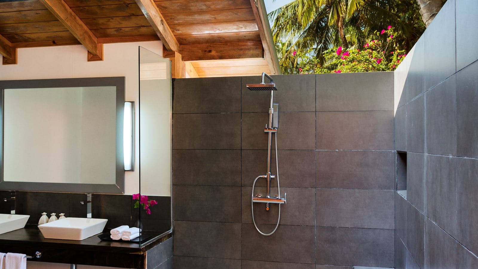 rooms-beach-villa