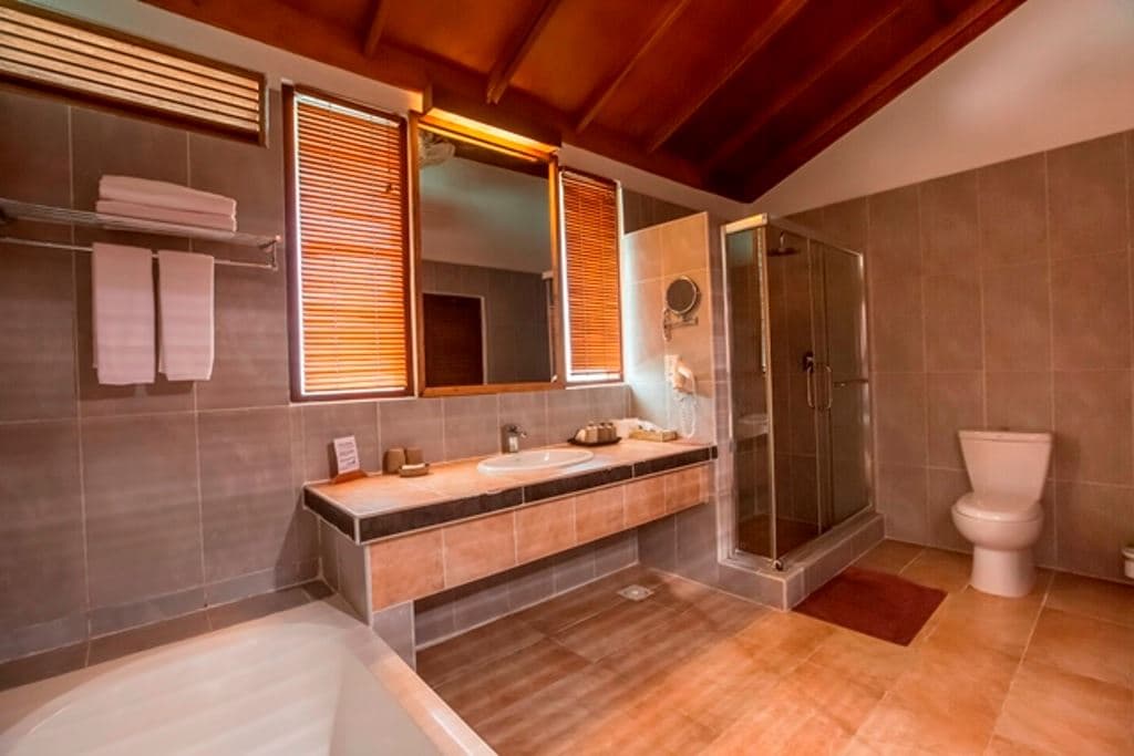 rooms-water-villa