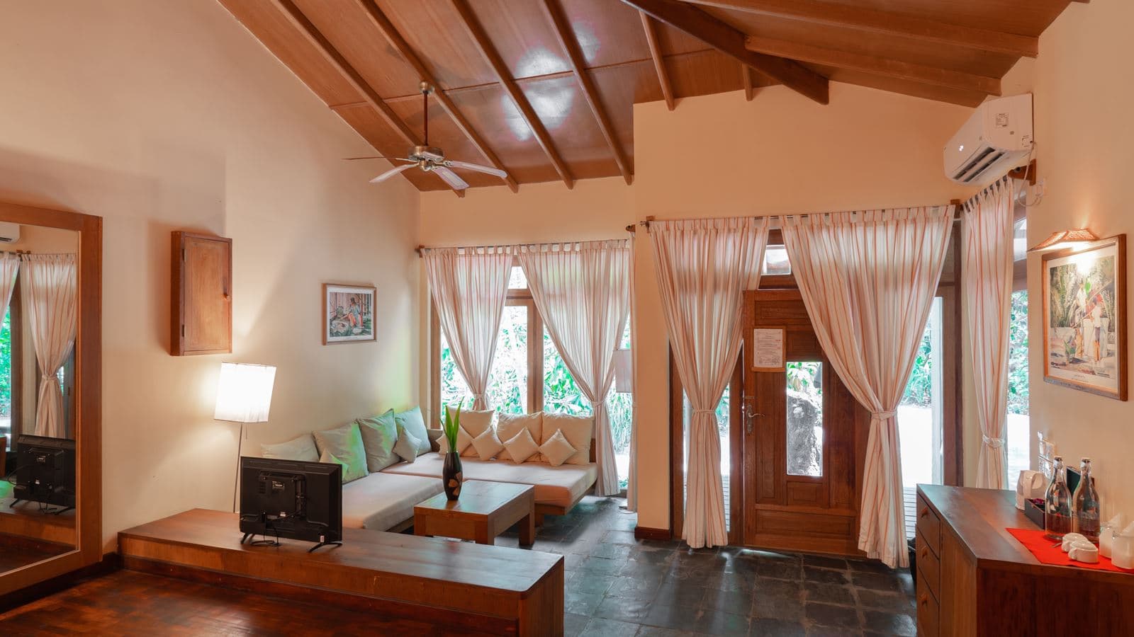 rooms-garden-villa