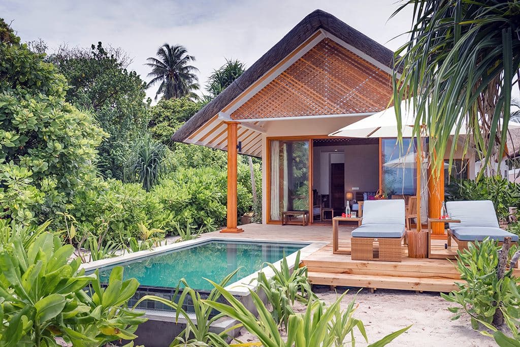 rooms-beach-villa-with-pool