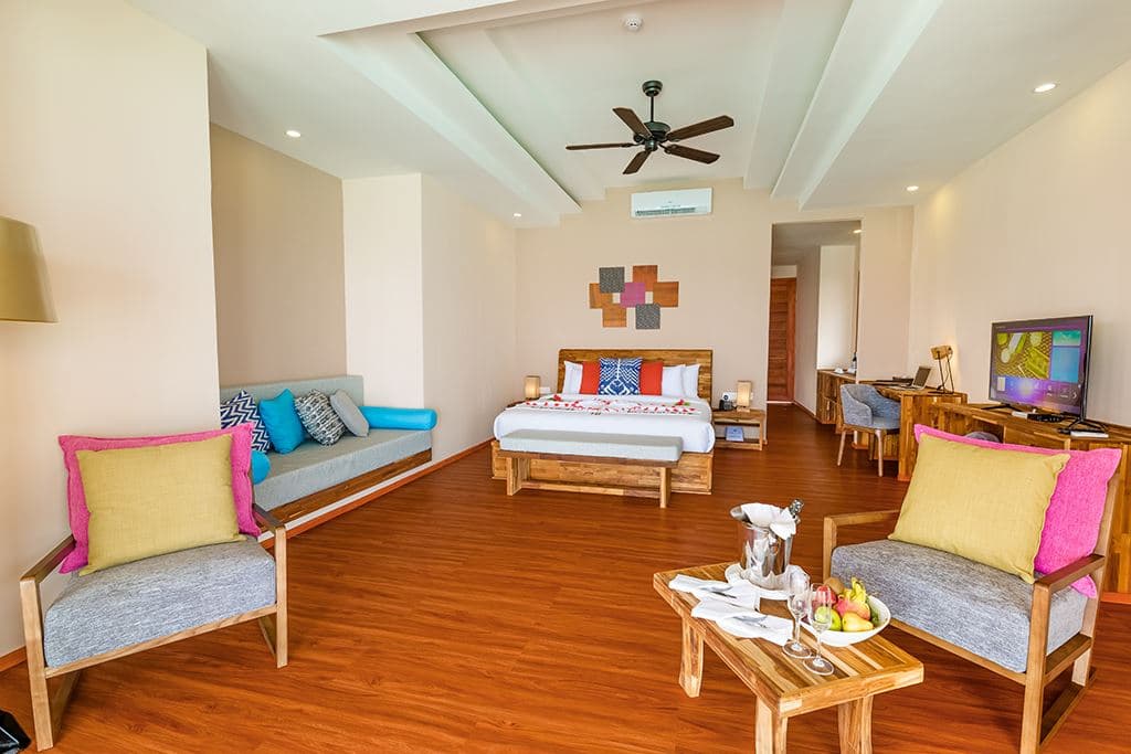 rooms-water-villa-with-pool