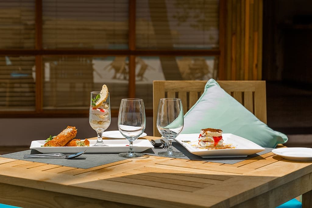 restaurants-olive-me-restaurant