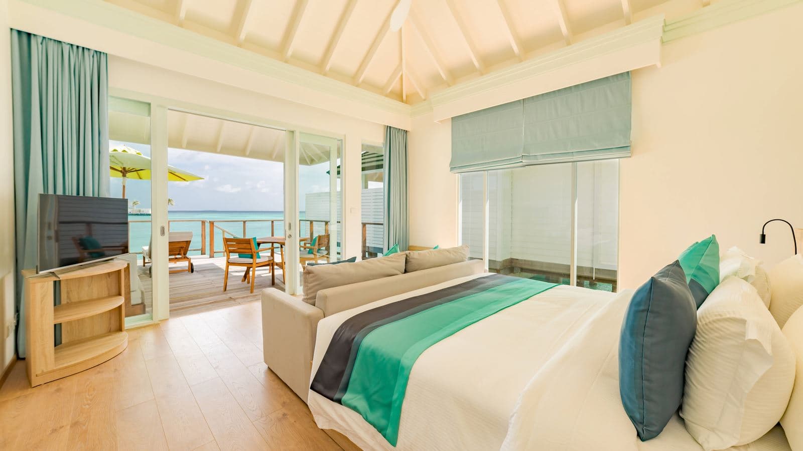 rooms-water-villa-with-pool