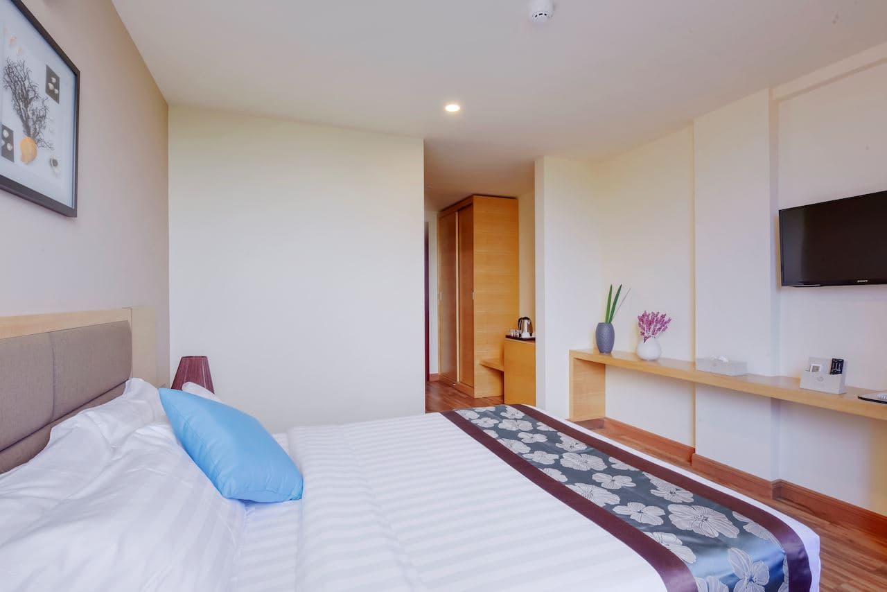 rooms-deluxe-room