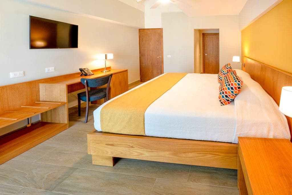 rooms-deluxe-double-room