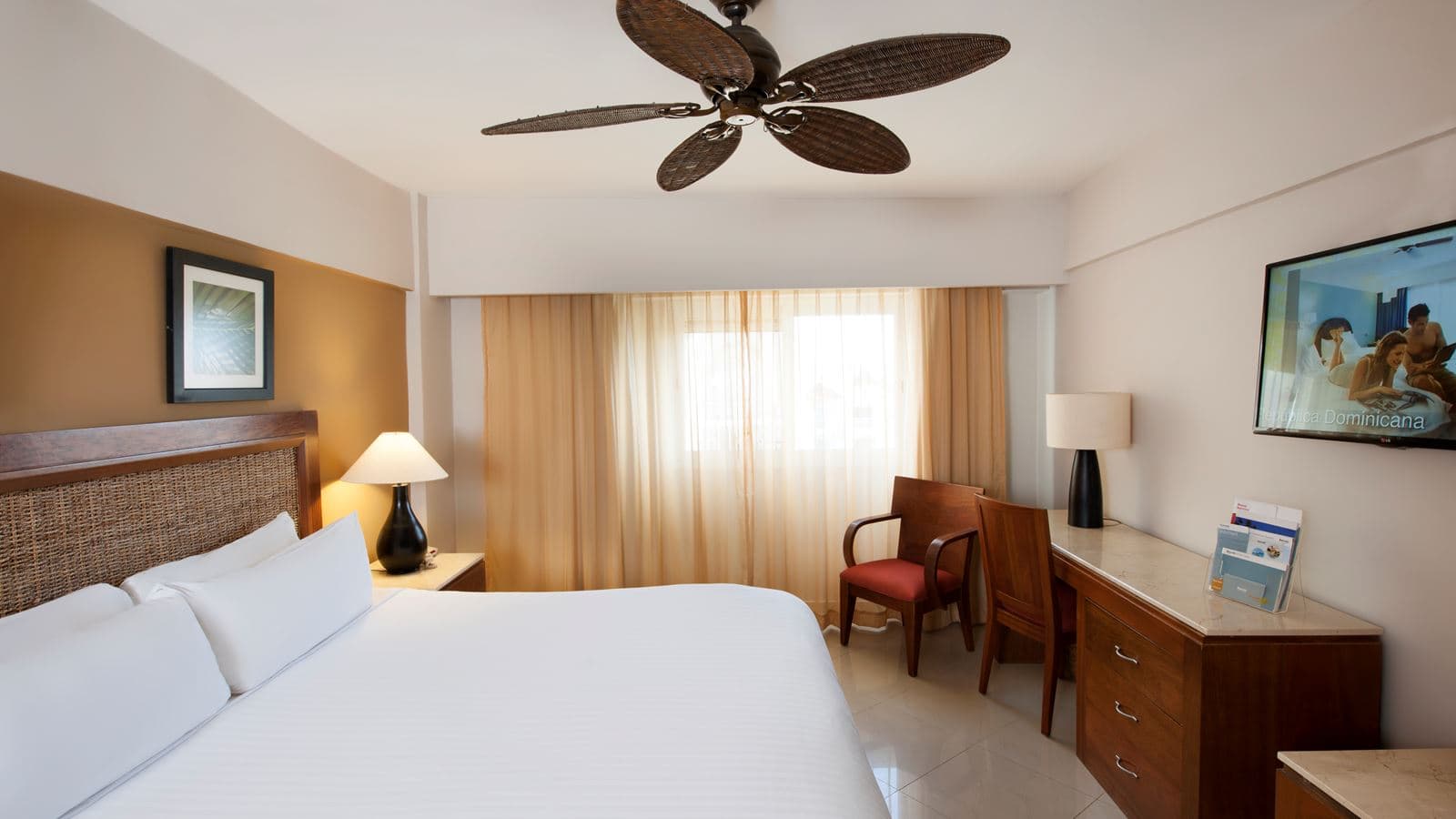 rooms-superior-room