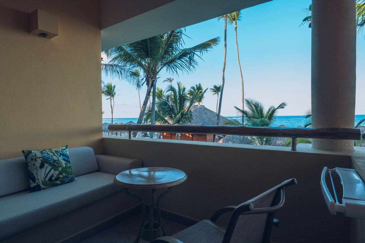 rooms-junior-suite-ocean-front