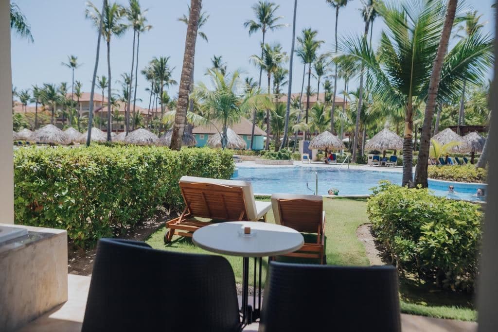 rooms-majestic-junior-suite-swim-up