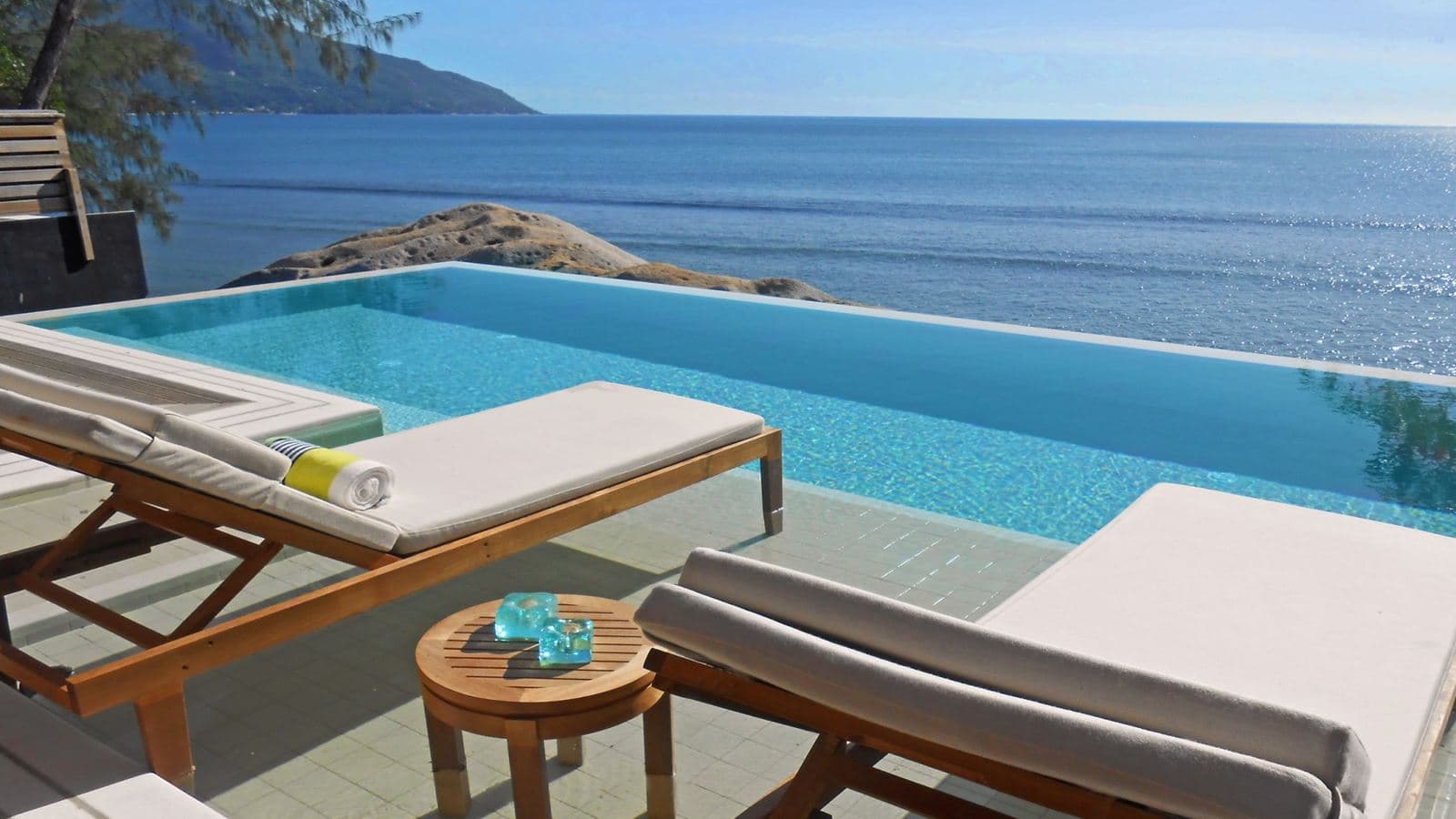 rooms-king-grand-ocean-view-pool-villa