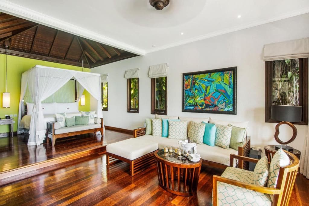 rooms-signature-grand-oceanfront-pool-villa
