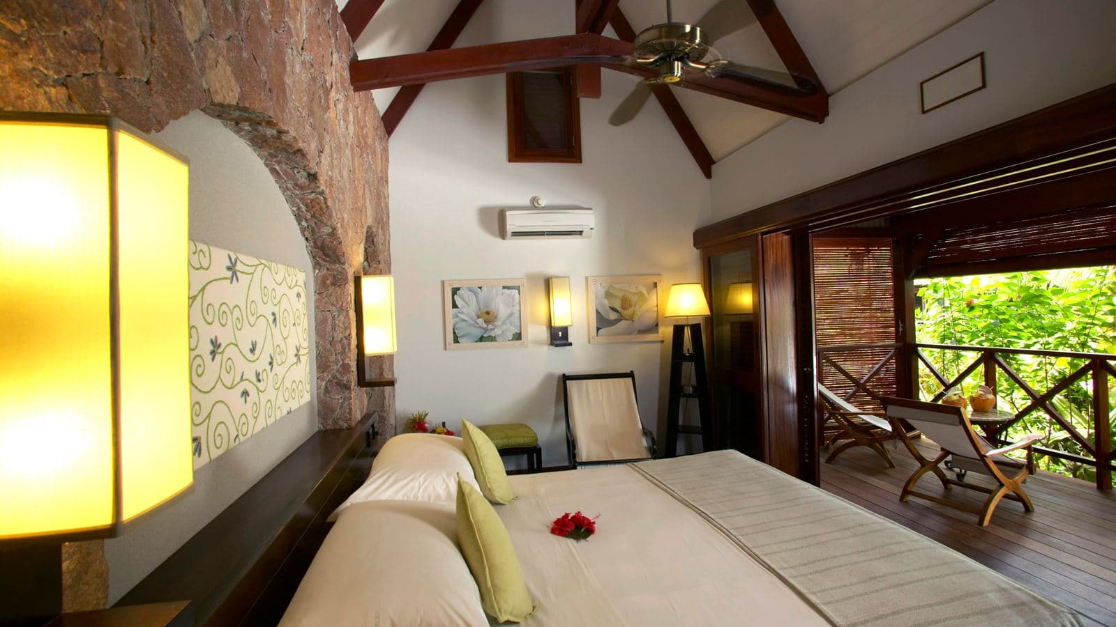 rooms-superior-room
