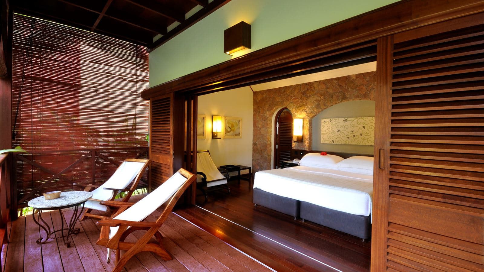rooms-superior-room