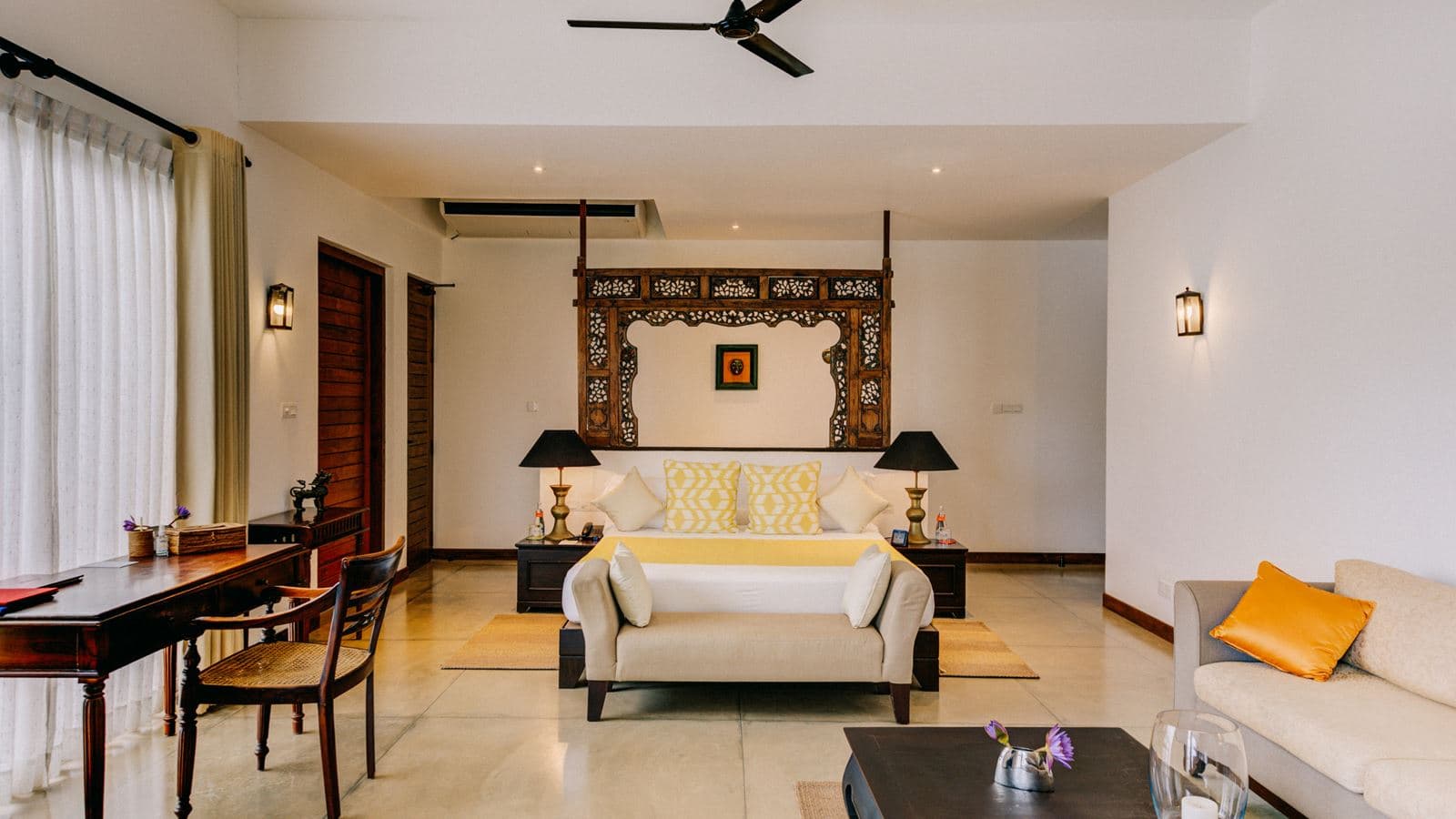 rooms-pool-suite