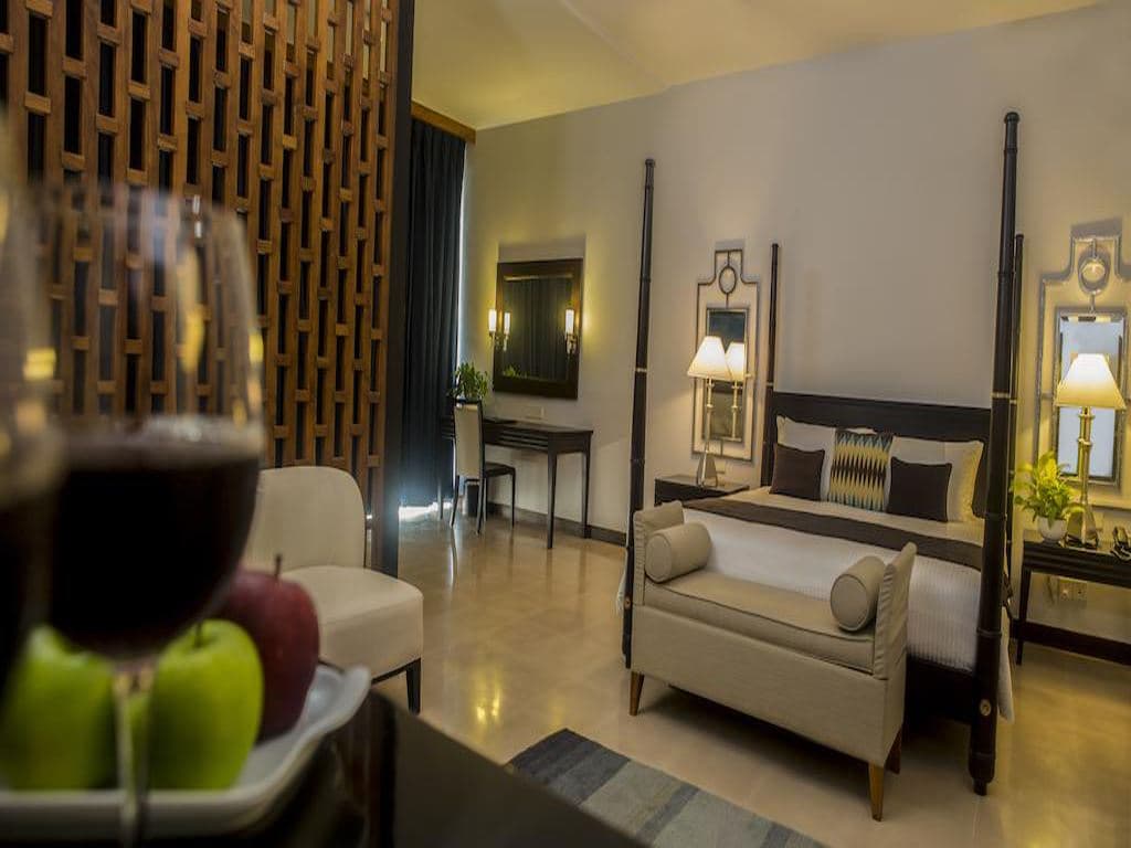 rooms-club-suite