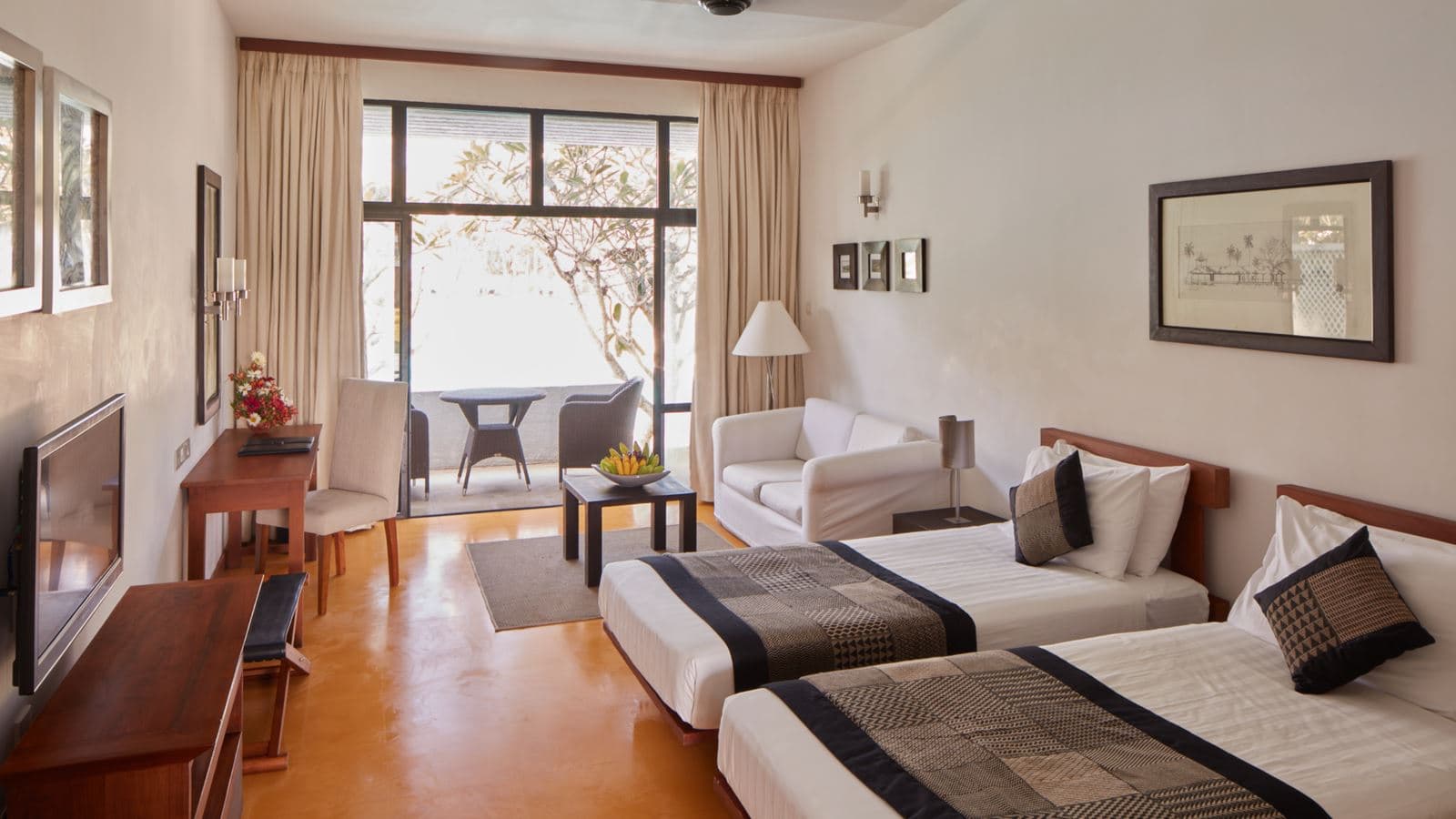 rooms-deluxe-room