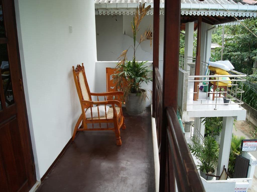 rooms-suite-with-balcony